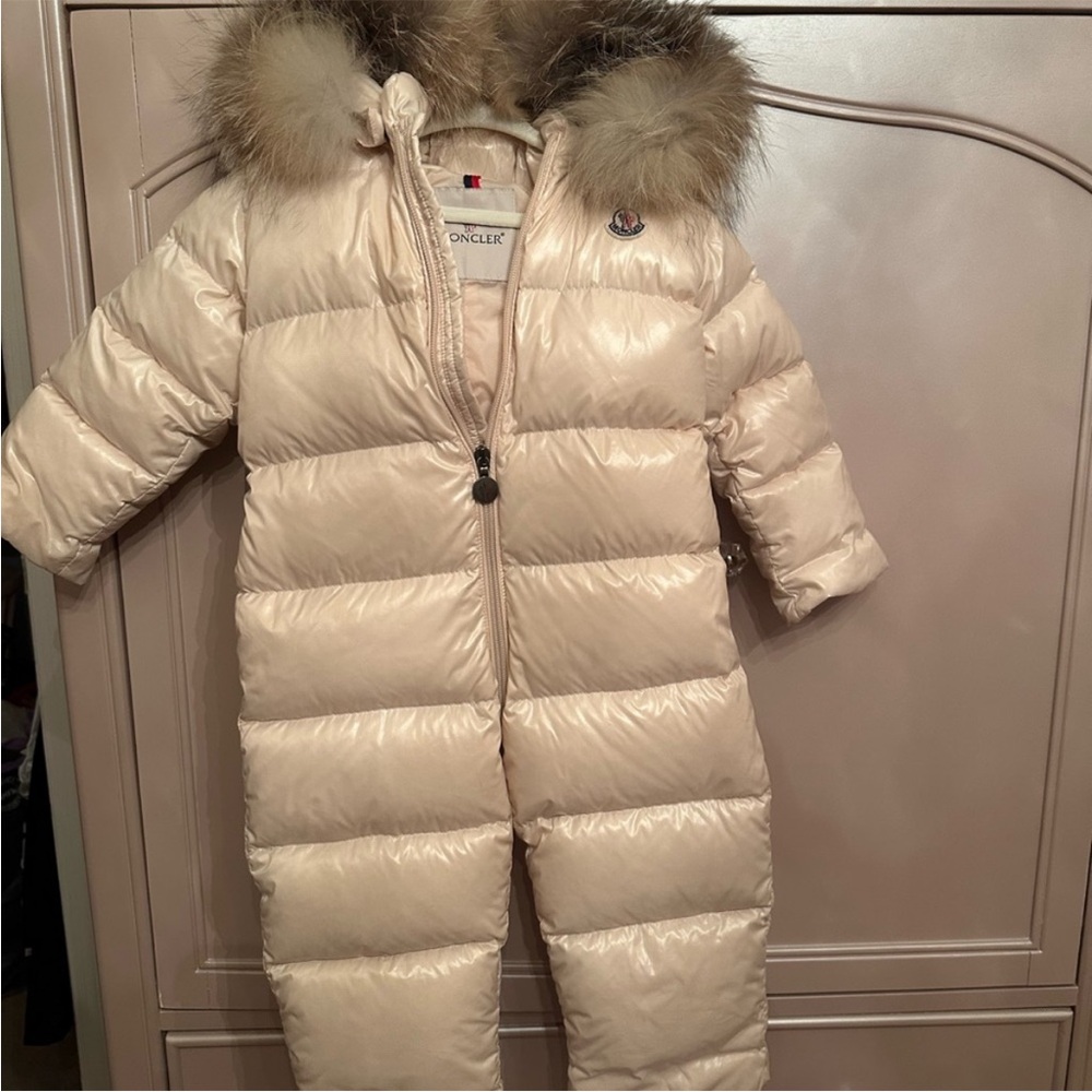Moncler 2yr old pale pink snow suit, with fur hood.